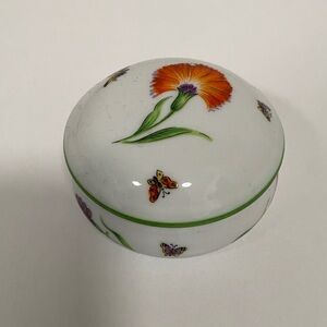 Tiffany and Co Vintage Floral Porcelain Trinket Box 🦋